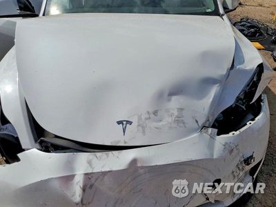 Zdjęcie 12 z 13 samochodu: 2024 TESLA MODEL Y VIN:7SAYGDED0RF102563 - miniatura