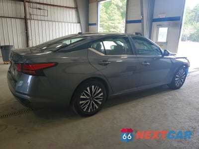 Trzecie zdjęcie samochodu z tyłu: 2026 NISSAN ALTIMA SV VIN:1N4BL4DV9TN305393 - miniatura