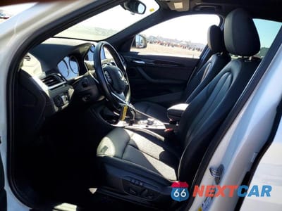 Zdjęcie 7 z 13 samochodu: 2021 BMW X1 SDRIVE28I VIN:WBXJG7C00M5S27916 - miniatura