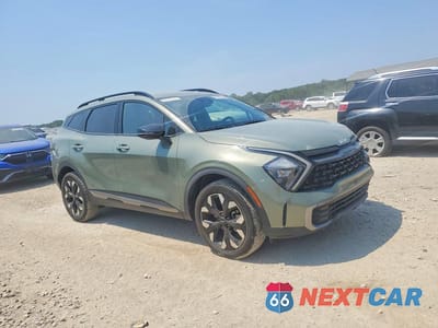 Czwarte zdjęcie samochodu z boku: 2023 KIA SPORTAGE X LINE VIN:5XYK6CAF7PG121785 - miniatura