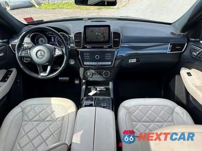 Piąte zdjęcie samochodu w środku: 2018 MERCEDES-BENZ GLE 43 AMG VIN:4JGDA6EBXJB049784 - miniatura