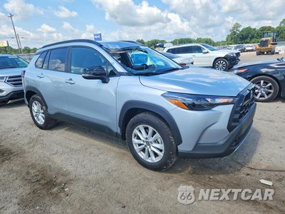 Czwarte zdjęcie samochodu z boku: 2026 TOYOTA COROLLA CROSS LE VIN:7MUCAABG3TV167728 - miniatura