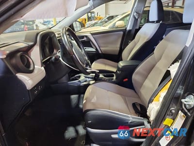 Zdjęcie 7 z 13 samochodu: 2017 TOYOTA RAV4 XLE VIN:JTMWFREV1HJ140162 - miniatura
