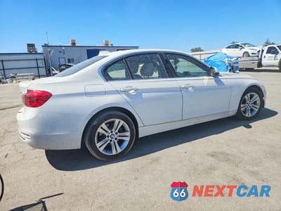 Trzecie zdjęcie samochodu z tyłu: 2018 BMW 330 I VIN:WBA8B9G57JNU96628 - miniatura