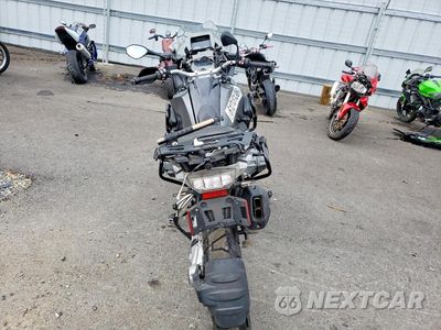 Czwarte zdjęcie samochodu z boku: 2017 BMW R1200 GS VIN:WB10A6105HZ656052 - miniatura