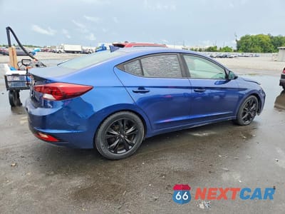 Trzecie zdjęcie samochodu z tyłu: 2019 HYUNDAI ELANTRA SEL VIN:5NPD84LF4KH431691 - miniatura