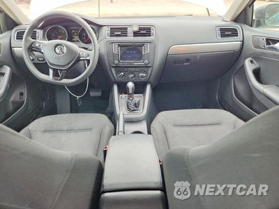 Zdjęcie 8 z 13 samochodu: 2016 VOLKSWAGEN JETTA SE VIN:3VWD67AJ9GM261678 - miniatura