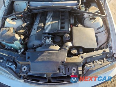 Zdjęcie 11 z 12 samochodu: 2004 BMW 330 I VIN:WBAEV53464KM38256 - miniatura