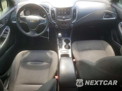 Zdjęcie 8 z 12 samochodu: 2019 CHEVROLET CRUZE LS VIN:1G1BC5SMXK7132389 - miniatura