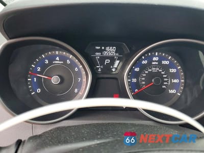 Zdjęcie 9 z 12 samochodu: 2011 HYUNDAI ELANTRA GLS VIN:5NPDH4AE1BH053940 - miniatura