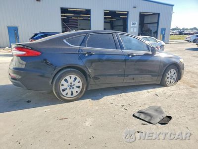 Trzecie zdjęcie samochodu z tyłu: 2019 FORD FUSION S VIN:3FA6P0G70KR178556 - miniatura