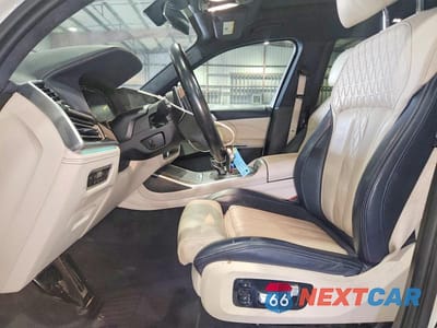 Zdjęcie 7 z 14 samochodu: 2022 BMW X7 VIN:5UXCX6C02N9J96015 - miniatura