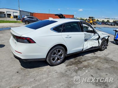 Trzecie zdjęcie samochodu z tyłu: 2024 HONDA ACCORD HYBRID EXL VIN:1HGCY2F62RA097790 - miniatura