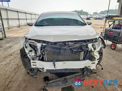 Piąte zdjęcie samochodu w środku: 2019 CHEVROLET MALIBU LT VIN:1G1ZD5ST1KF174376 - miniatura