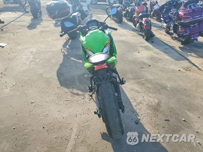 Czwarte zdjęcie samochodu z boku: 2025 KAWASAKI EX650 P VIN:ML5EXEP19SDAF7007 - miniatura