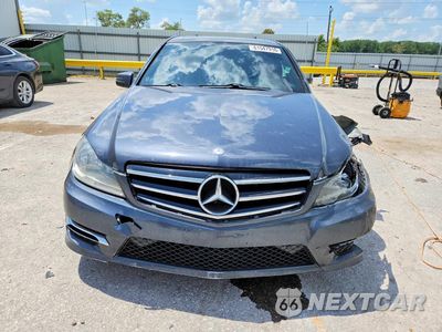 Piąte zdjęcie samochodu w środku: 2014 MERCEDES-BENZ C 300 4MATIC VIN:WDDGF8AB8ER322356 - miniatura