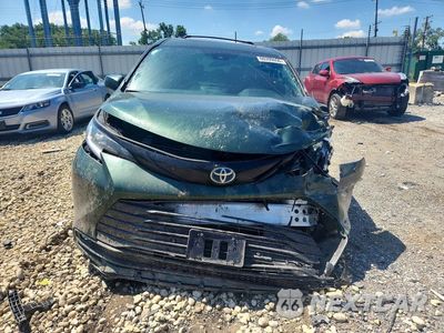 Piąte zdjęcie samochodu w środku: 2025 TOYOTA SIENNA WOODLAND EDITION VIN:5TDCSKFC3SS206269 - miniatura