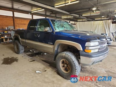 Czwarte zdjęcie samochodu z boku: 2001 CHEVROLET SILVERADO K1500 VIN:2GCEK19T711343946 - miniatura