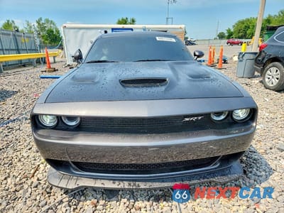 Piąte zdjęcie samochodu w środku: 2016 DODGE CHALLENGER SRT HELLCAT VIN:2C3CDZC97GH314612 - miniatura