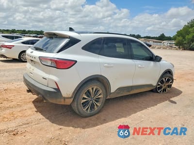 Trzecie zdjęcie samochodu z tyłu: 2022 FORD ESCAPE SEL VIN:1FMCU9H92NUC03069 - miniatura