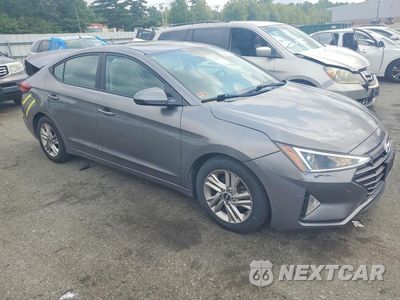 Czwarte zdjęcie samochodu z boku: 2020 HYUNDAI ELANTRA VALUE EDITION VIN:5NPD84LF8LH532413 - miniatura