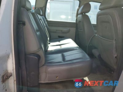 Zdjęcie 10 z 12 samochodu: 2014 CHEVROLET SILVERADO K3500 VIN:1GB4KZCGXEF117764 - miniatura