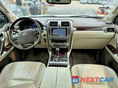 Zdjęcie 8 z 10 samochodu: 2018 LEXUS GX 460 VIN:JTJBM7FX3J5206294 - miniatura