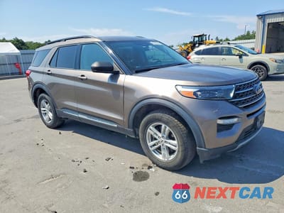 Czwarte zdjęcie samochodu z boku: 2021 FORD EXPLORER XLT VIN:1FMSK8DH4MGA25512 - miniatura