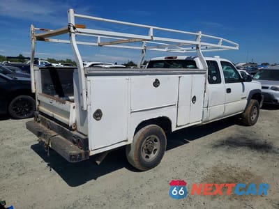 Trzecie zdjęcie samochodu z tyłu: 2007 CHEVROLET SILVERADO K2500 HEAVY DUTY VIN:1GCHK29U97E147753 - miniatura