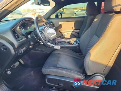 Zdjęcie 7 z 13 samochodu: 2016 DODGE CHALLENGER SXT VIN:2C3CDZAG0GH332175 - miniatura