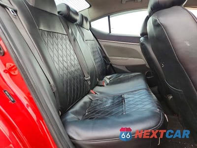 Zdjęcie 10 z 12 samochodu: 2018 HYUNDAI ELANTRA SEL VIN:5NPD84LF1JH219930 - miniatura