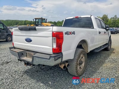 Trzecie zdjęcie samochodu z tyłu: 2017 FORD F350 SUPER DUTY VIN:1FT8W3BT0HEF22667 - miniatura