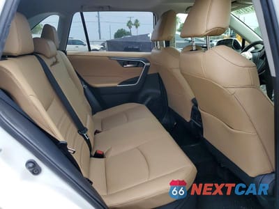 Zdjęcie 11 z 13 samochodu: 2021 TOYOTA RAV4 HYBRID XLE PREMIUM VIN:JTMB6RFVXMD009575 - miniatura