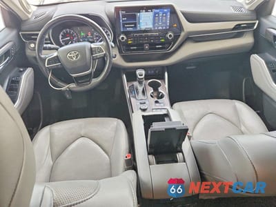 Zdjęcie 8 z 13 samochodu: 2022 TOYOTA HIGHLANDER LIMITED VIN:5TDDZRBH9NS165807 - miniatura