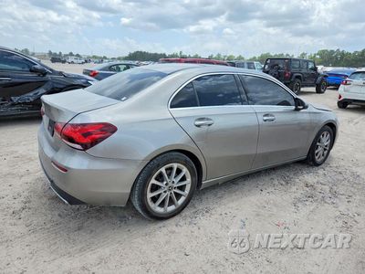 Trzecie zdjęcie samochodu z tyłu: 2021 MERCEDES-BENZ A 220 VIN:W1K3G4EB1MJ266482 - miniatura