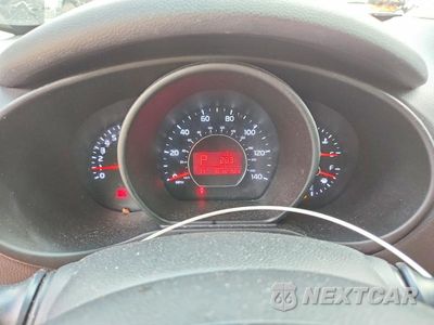 Zdjęcie 9 z 13 samochodu: 2015 KIA SOUL BASE VIN:KNDJN2A22F7192569 - miniatura