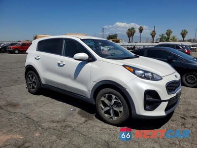 Czwarte zdjęcie samochodu z boku: 2022 KIA SPORTAGE LX VIN:KNDPM3AC4N7000594 - miniatura