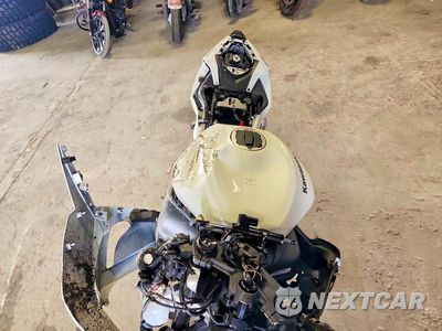 Piąte zdjęcie samochodu w środku: 2025 KAWASAKI ZX636 K VIN:JKBZXJJ13SA031178 - miniatura