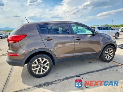 Trzecie zdjęcie samochodu z tyłu: 2014 KIA SPORTAGE LX VIN:KNDPB3AC3E7550407 - miniatura