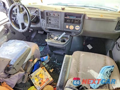 Zdjęcie 8 z 13 samochodu: 2006 CHEVROLET EXPRESS 2500 DELIVERY VAN VIN:1GCGG25V261252667 - miniatura