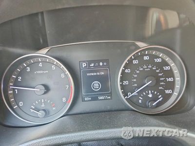 Zdjęcie 9 z 12 samochodu: 2017 HYUNDAI ELANTRA LIMITED VIN:5NPD84LF0HH026291 - miniatura