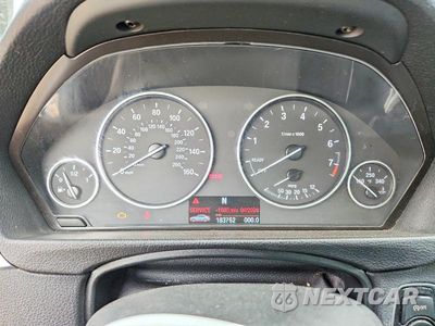 Zdjęcie 9 z 13 samochodu: 2013 BMW 328 XI SULEV VIN:WBA3B5C59DF598679 - miniatura