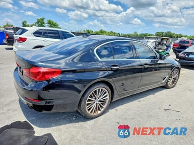 Trzecie zdjęcie samochodu z tyłu: 2018 BMW 530 XI VIN:WBAJA7C57JWC77406 - miniatura