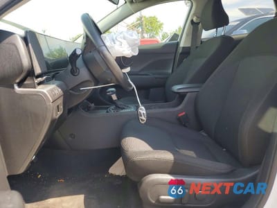 Zdjęcie 7 z 13 samochodu: 2025 HYUNDAI KONA SEL VIN:KM8HB3ABXSU233017 - miniatura