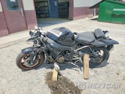 Trzecie zdjęcie samochodu z tyłu: 2002 YAMAHA YZFR1 VIN:JYARN10E42A004619 - miniatura