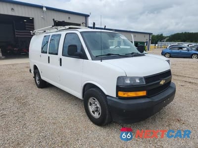Czwarte zdjęcie samochodu z boku: 2020 CHEVROLET EXPRESS G2500 VIN:1GCWGAFPXL1253843 - miniatura