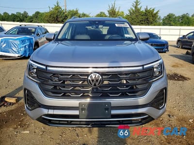 Piąte zdjęcie samochodu w środku: 2024 VOLKSWAGEN ATLAS SEL PREMIUM R-LINE VIN:1V2FR2CA2RC569510 - miniatura