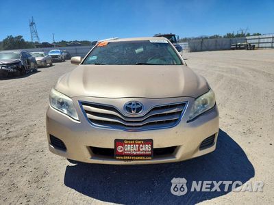 Piąte zdjęcie samochodu w środku: 2011 TOYOTA CAMRY LE VIN:4T1BF3EK2BU227376 - miniatura