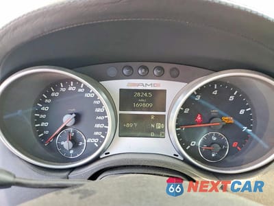Zdjęcie 9 z 13 samochodu: 2007 MERCEDES-BENZ ML 63 AMG VIN:4JGBB77E87A196394 - miniatura
