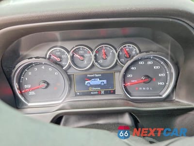 Zdjęcie 9 z 12 samochodu: 2021 CHEVROLET SILVERADO K1500 LT VIN:3GCPYJEKXMG464650 - miniatura